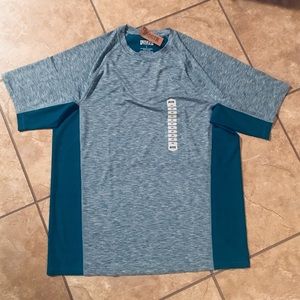 NWT Duluth performance t-shirt
